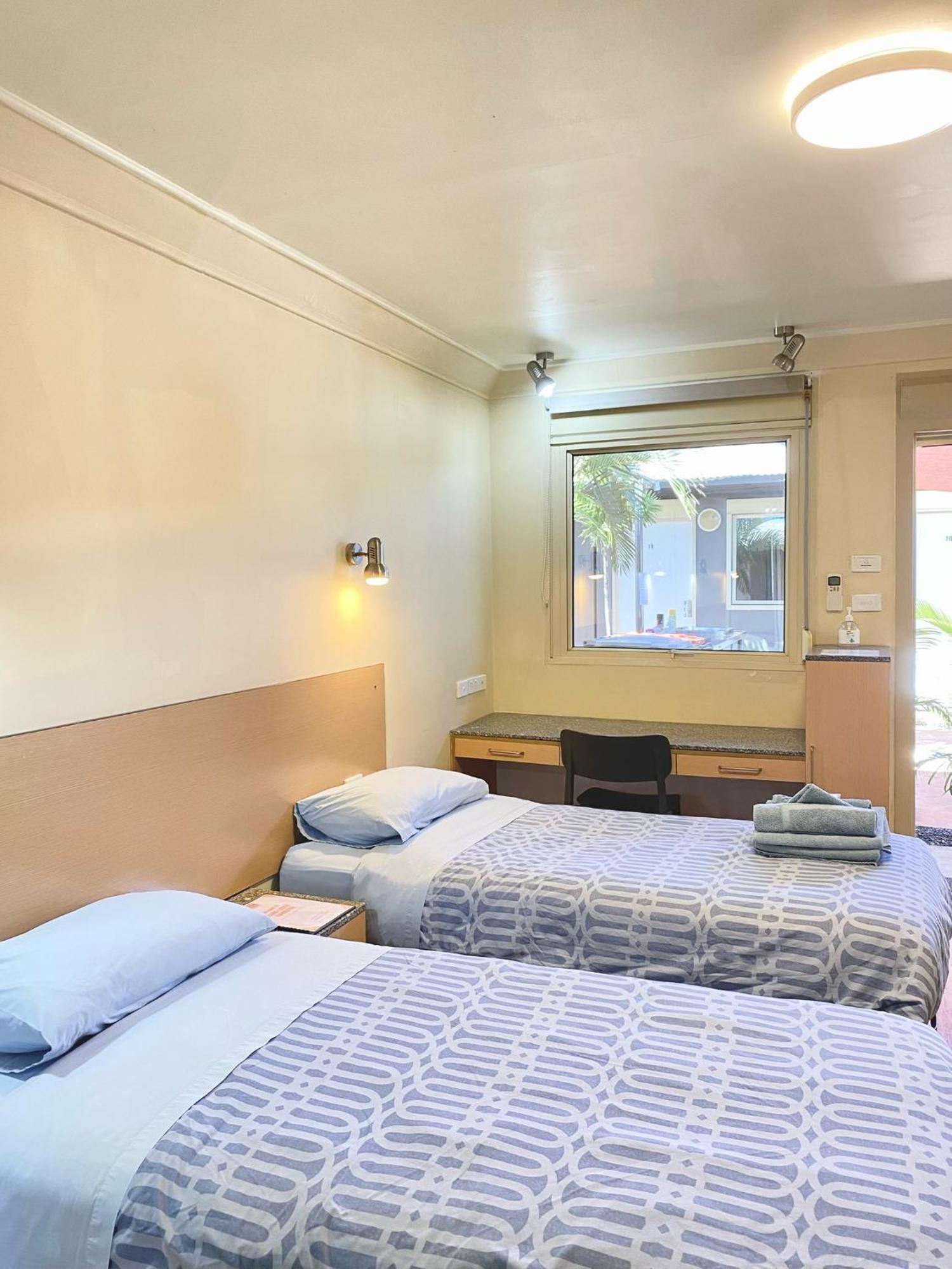Econo Lodge Каррата Екстер'єр фото